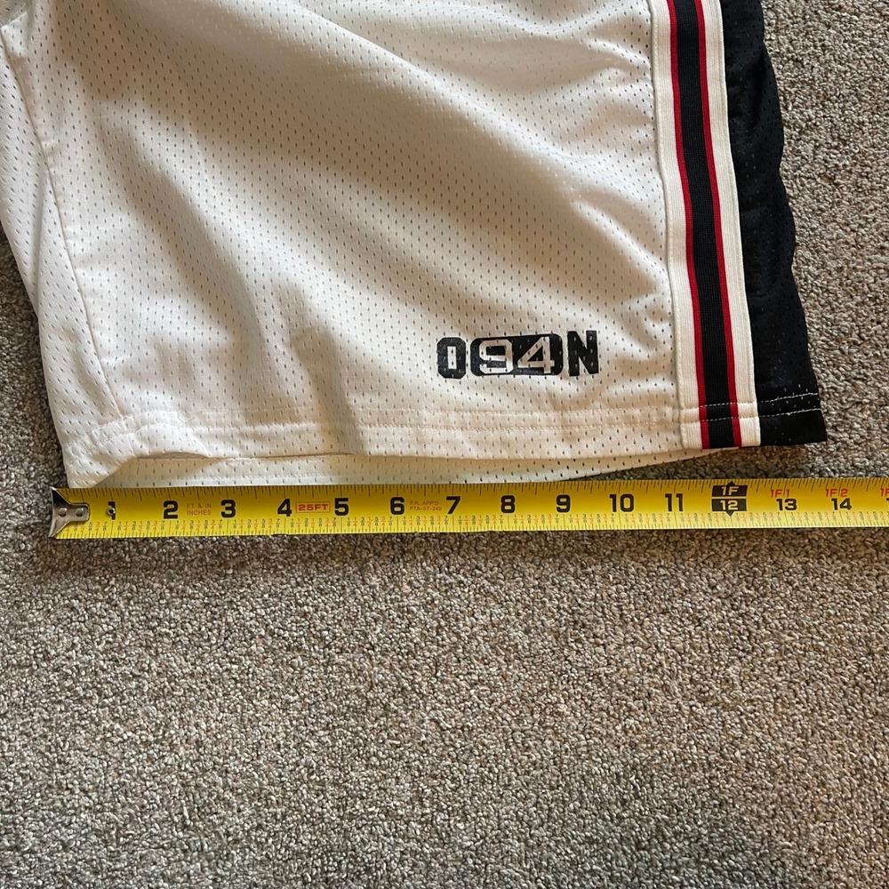 Y2K BAGGY Mens Old Navy Basketball Mesh Shorts L White Black Red 094N Graphic - Picture 8 of 8